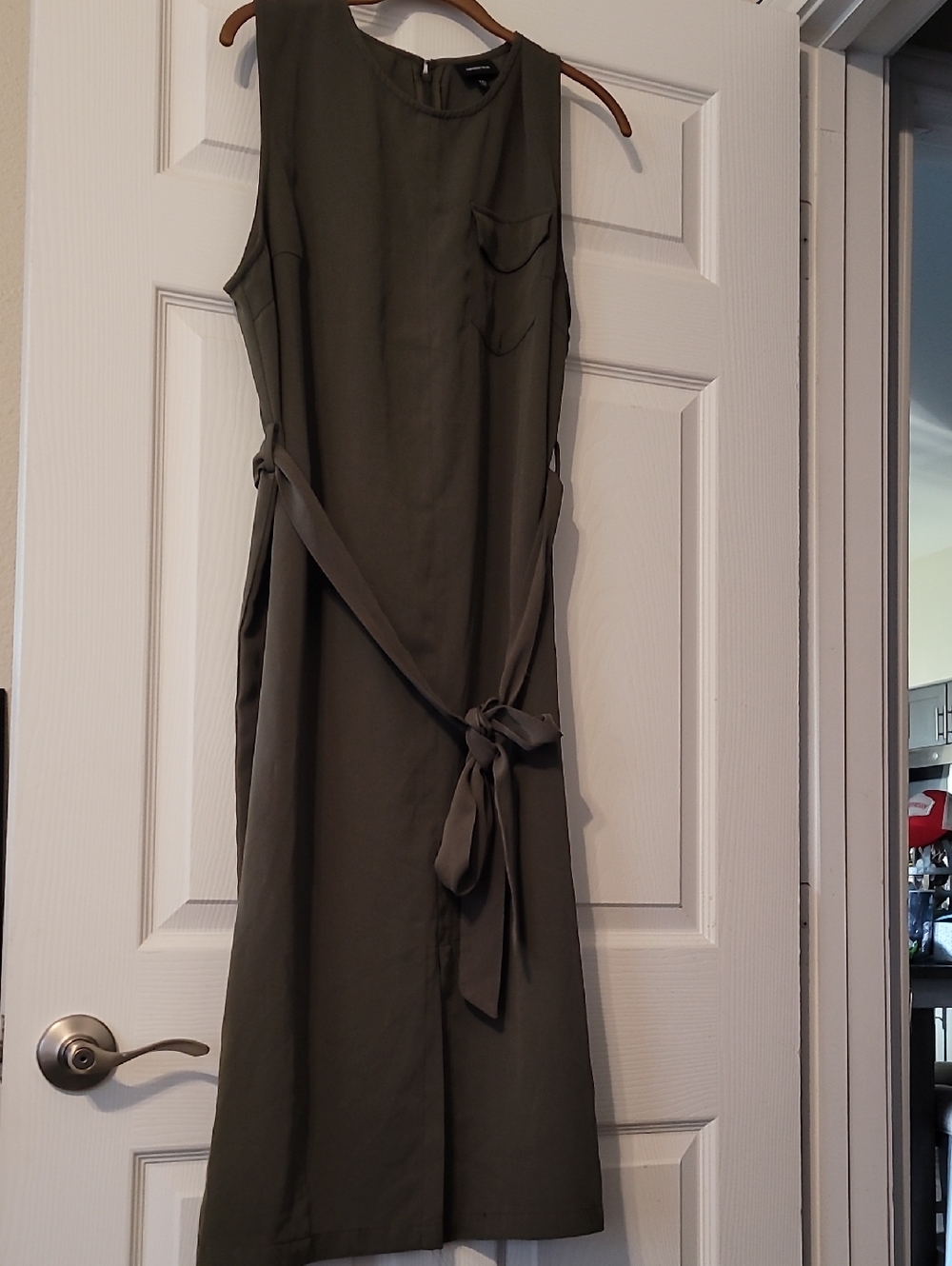 Who What Wear Olive Green Sleeveless Tie-Waist Midi Dress